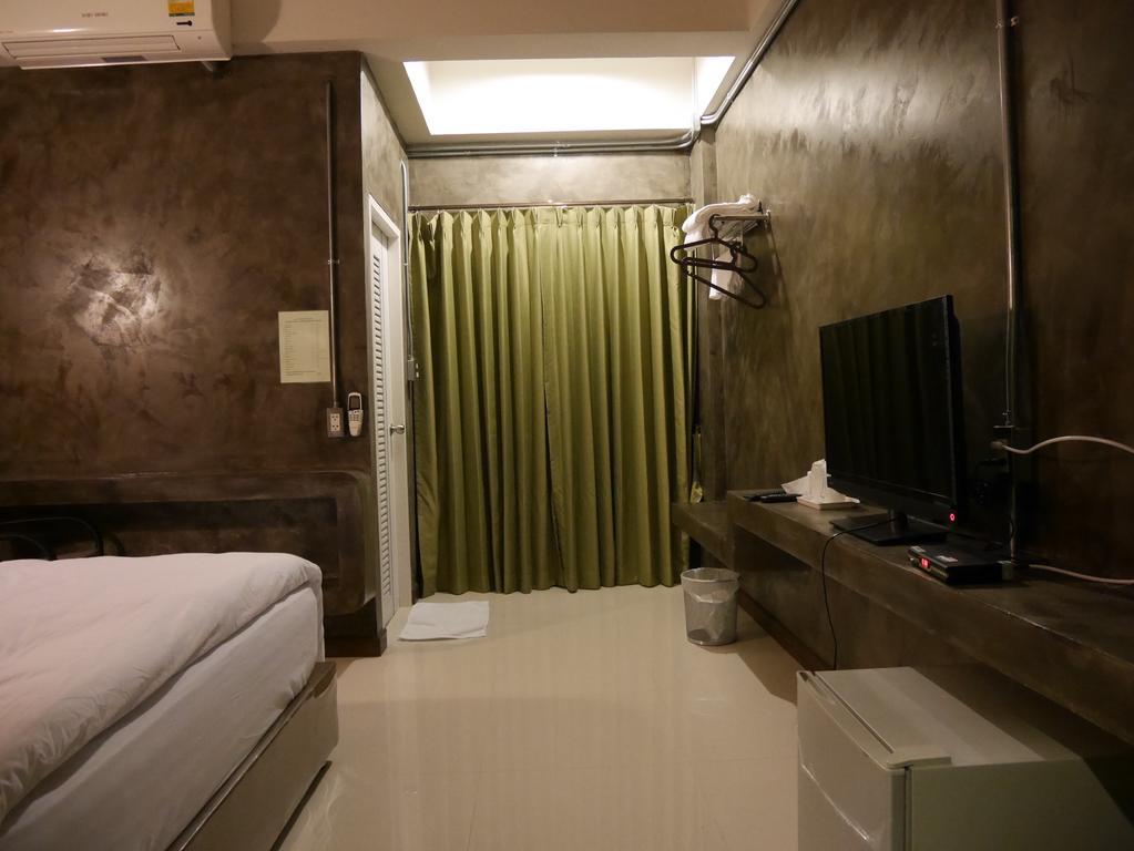 Green Garden Place Удон Тани Екстериор снимка